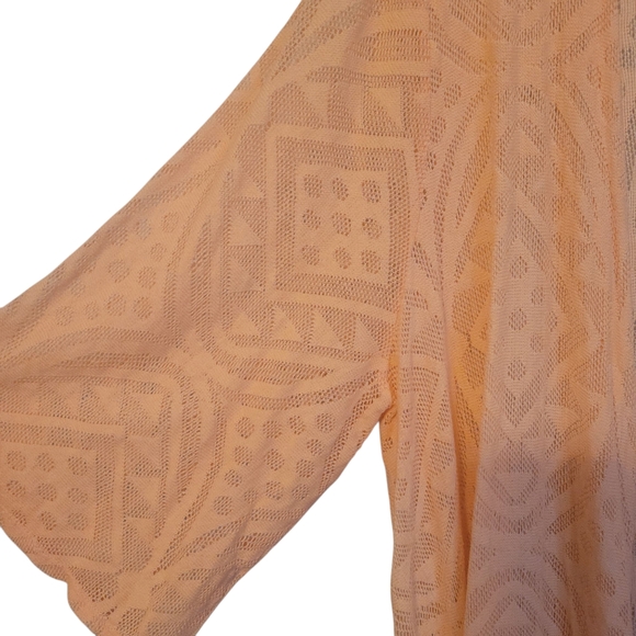 EUC Torrid Peach Geo Mesh Hilo Kimono, Size 3/4 - Picture 5 of 6